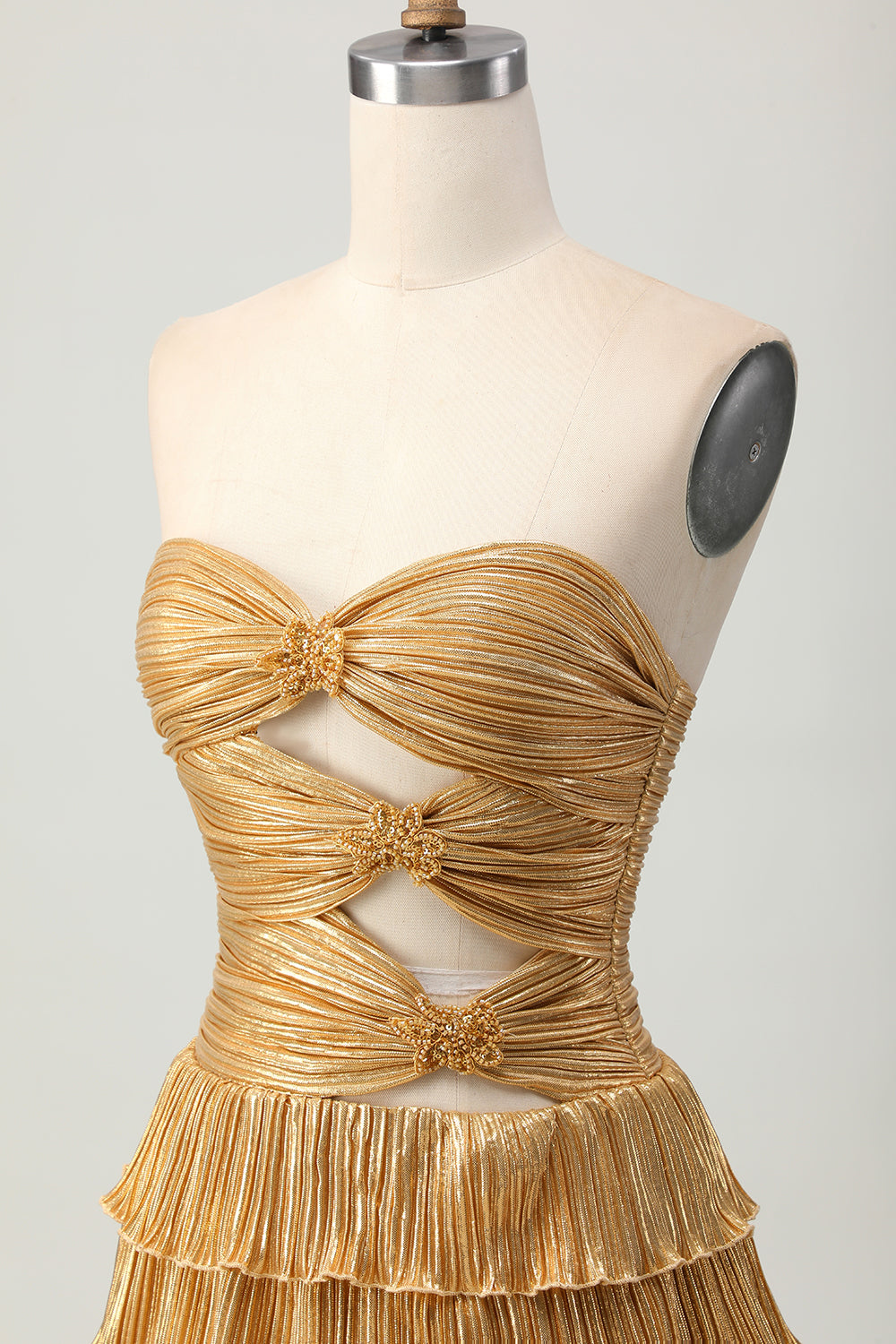 Metallic Golden A Line Sweetheart Tiered Short Homecoming Dress with Keyhole