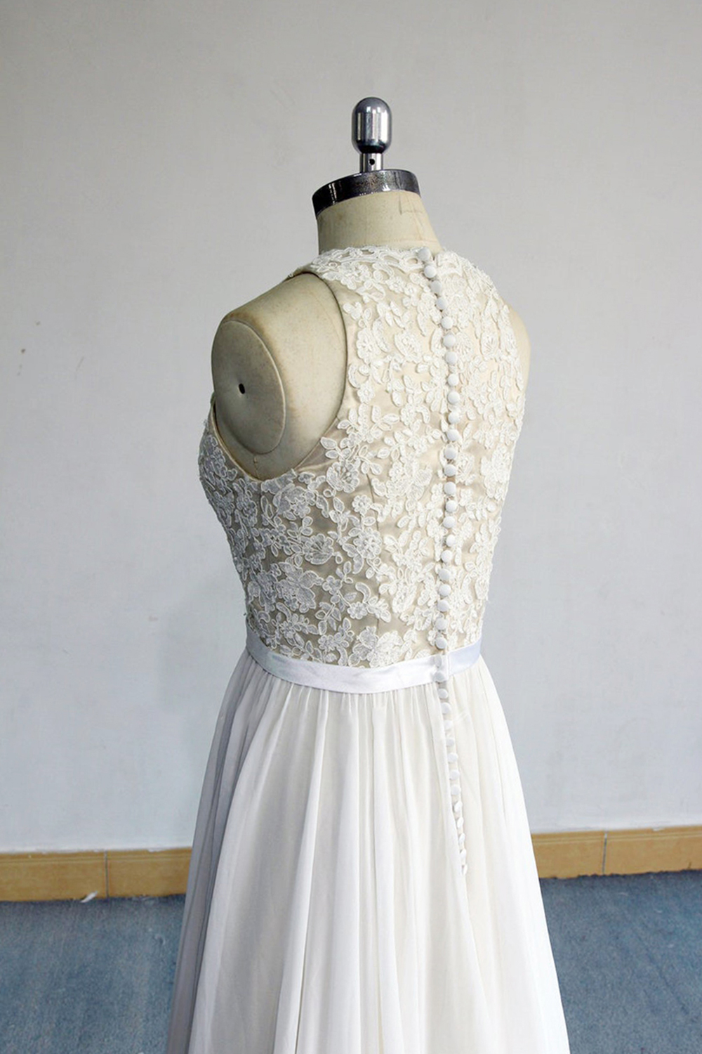 LLELLA Glamorous White Appliques Chiffon Wedding Dress Sleeveless Ruffles A-line Bridal Gowns On Sale-LLELLA