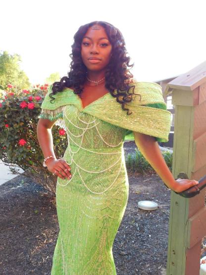 Lime Green Gold Off-Shoulder Fringe Puff Sleeve Pearl Chain Drape Crystal Beaded Mermaid Prom Dress