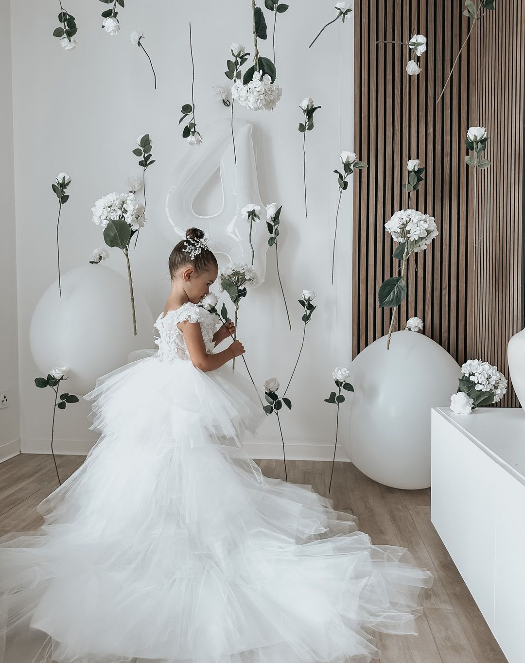 Ball Gown Princess Tulle Flower Girl Dresses with Applique White