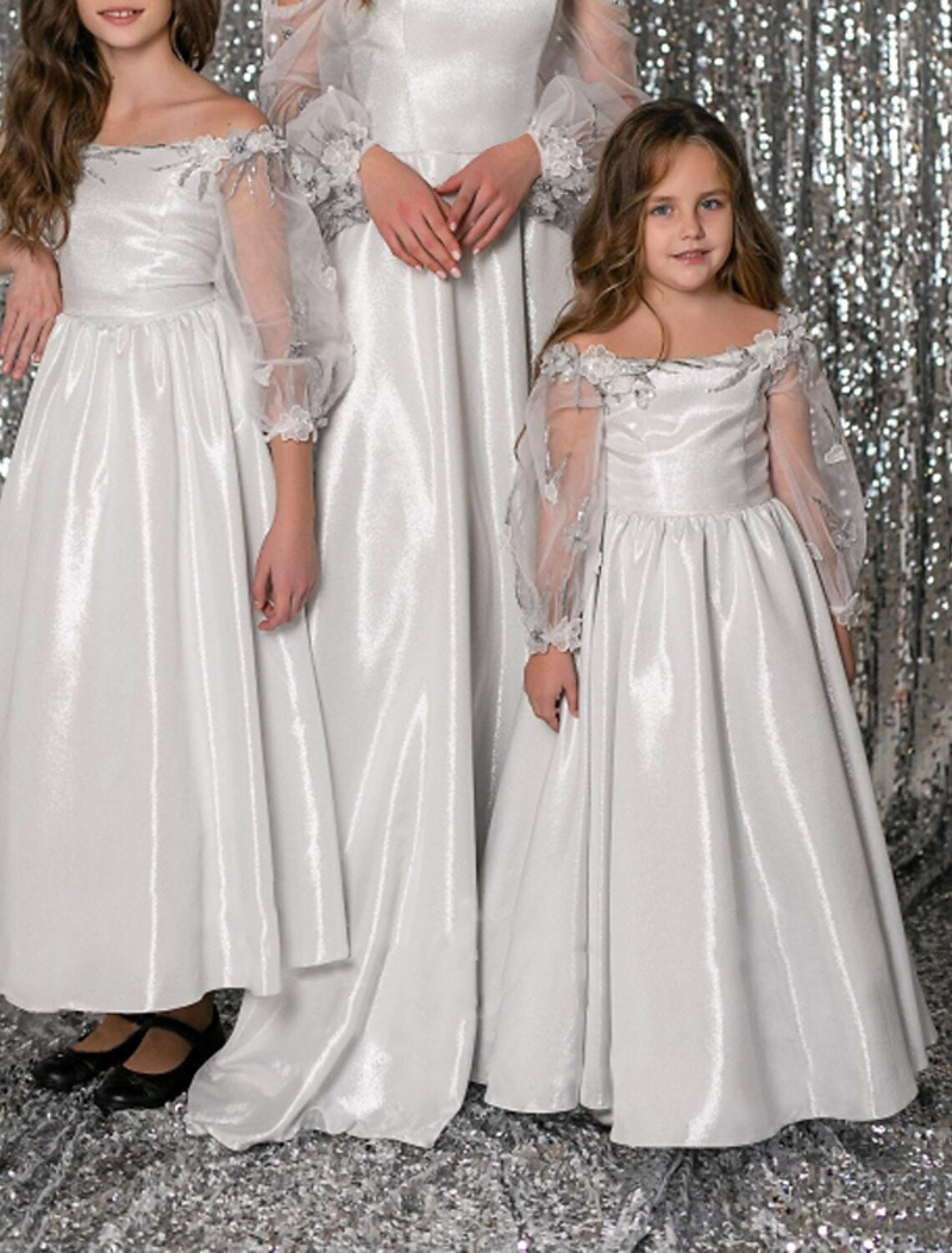 A-Line/Princess Off-the-Shoulder Flower Girl Dresses with Beading Ivory