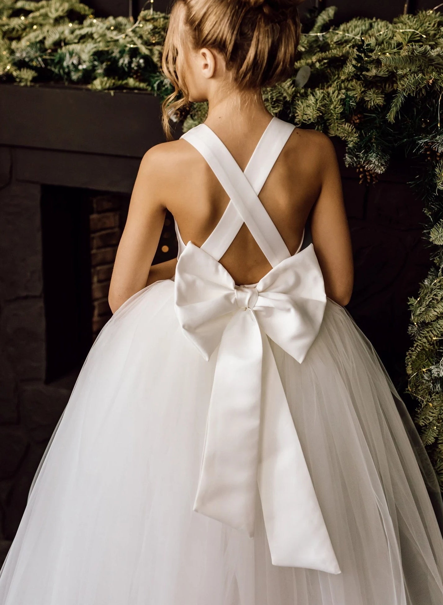 A-Line/Princess V-Neck Tulle Flower Girl Dresses with Bowknot Ivory
