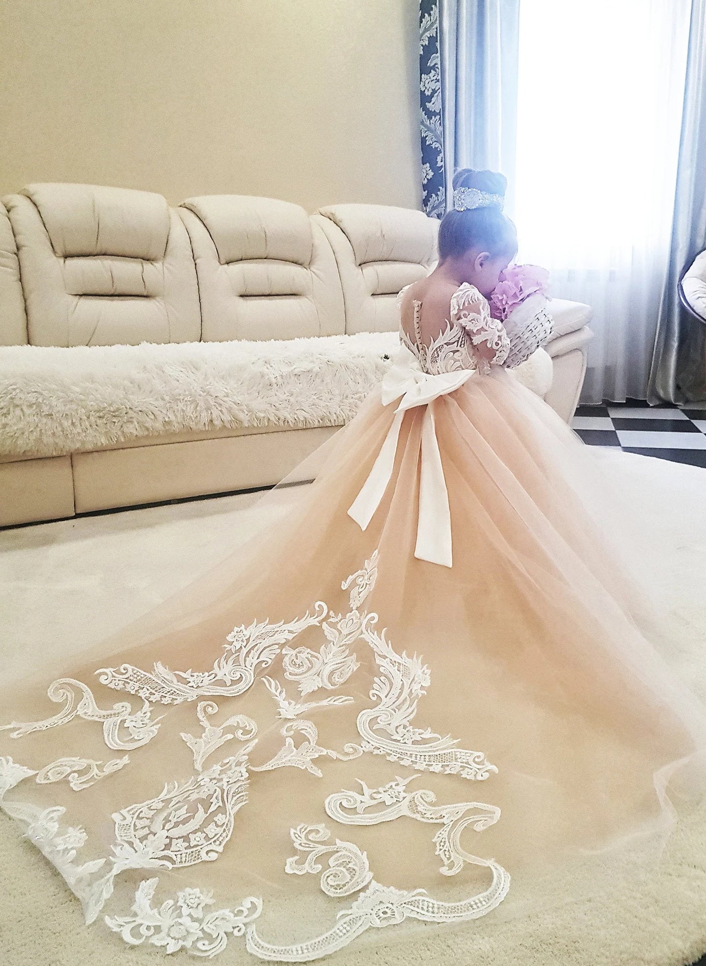 A-Line/Princess Sheer Neck Tulle Flower Girl Dresses with Applique & Bowknot Blush