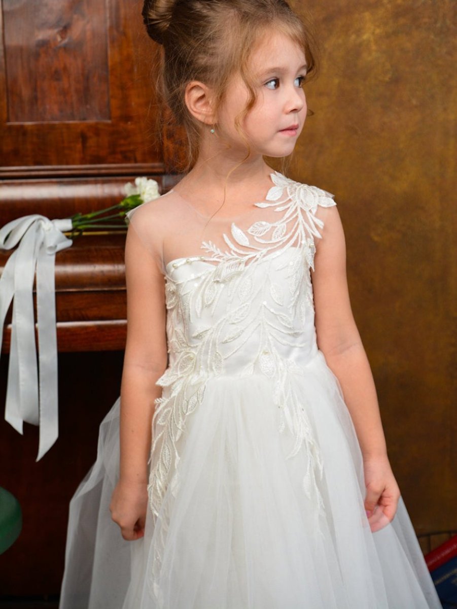 A-Line/Princess One-Shoulder Sleeveless Flower Girl Dresses with Appliques White