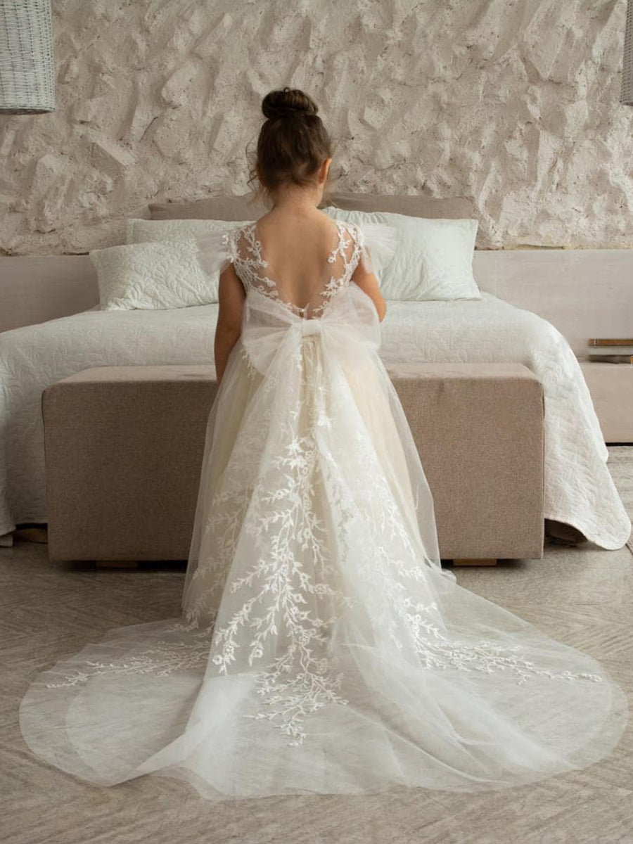 A-Line/Princess Scoop Sleeveless Luxurious Flower Girl Dress With Appliques & Watteau Train