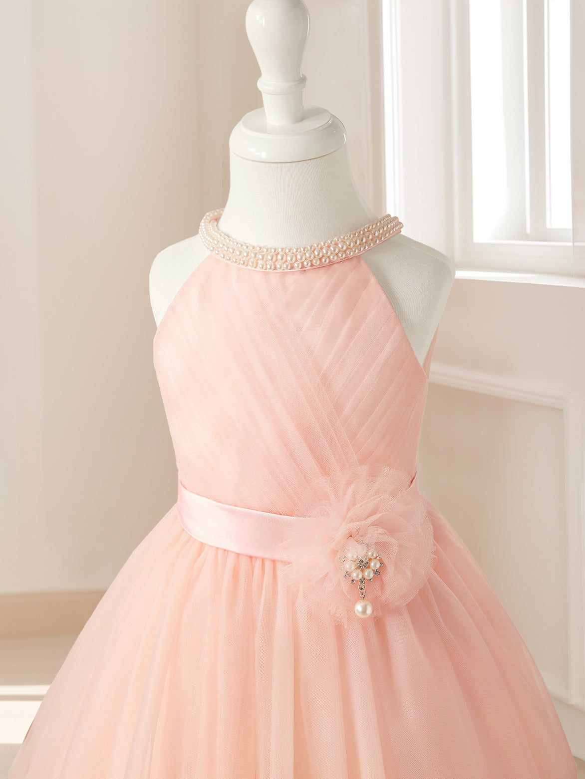 A-Line/Princess Halter Sleeveless Knee-Length Ruched Flower Girl Dresses with Sash & Pearls & Self-tie Black