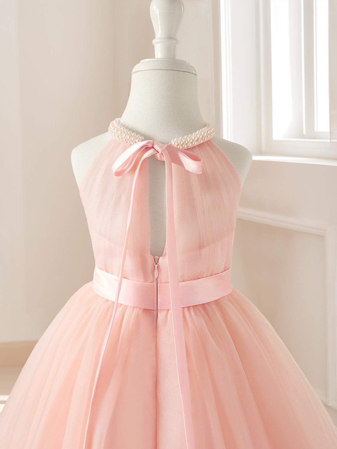 A-Line/Princess Halter Sleeveless Knee-Length Ruched Flower Girl Dresses with Sash & Pearls & Self-tie White