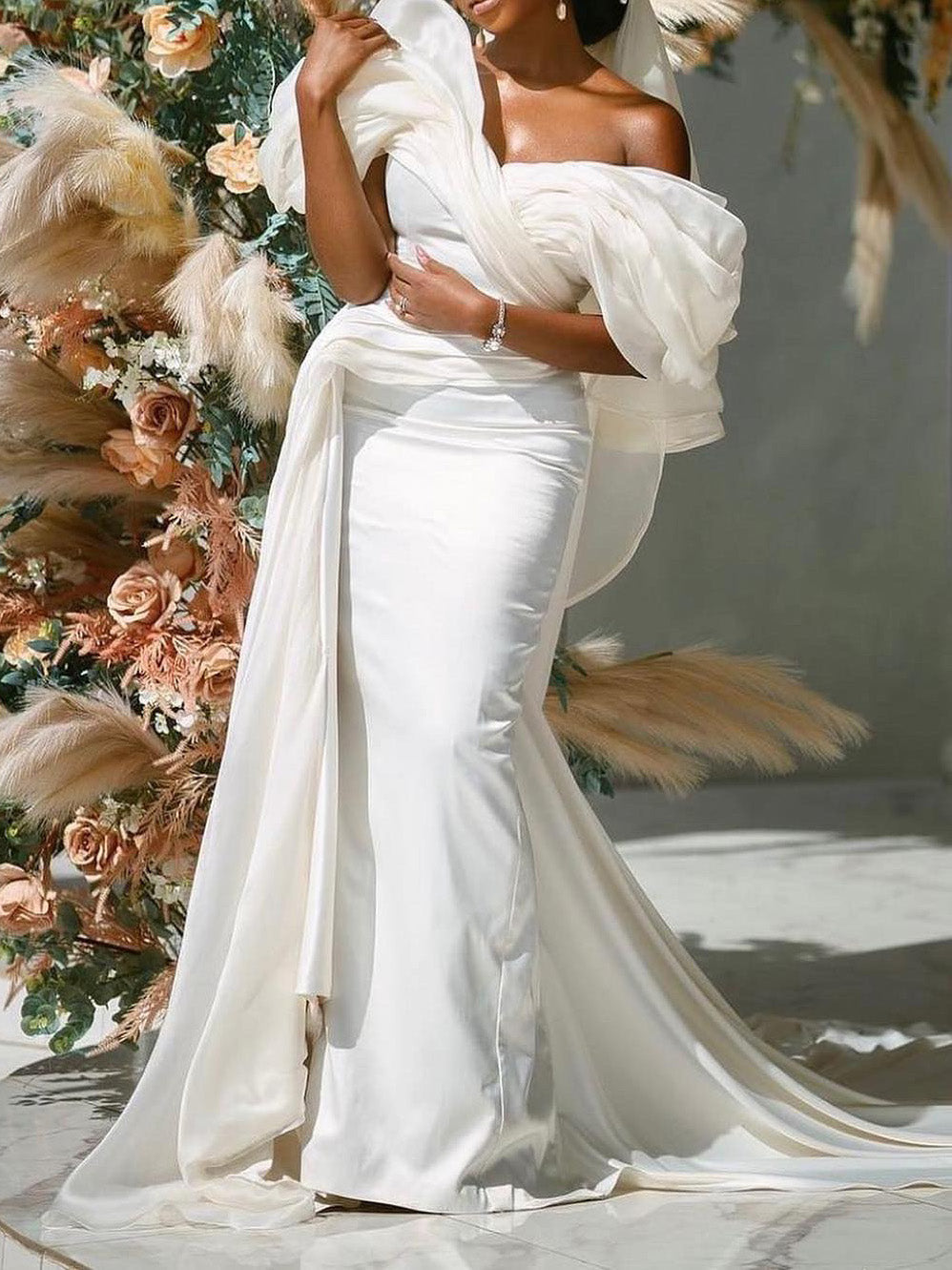 Trumpet/Mermaid Off-the-Shoulder Wedding Dress Ivory
