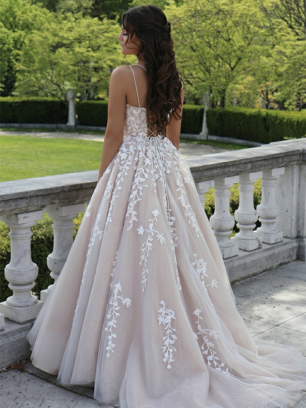 Ball Gown Spaghetti Straps Floor-length Lace Wedding Dress White