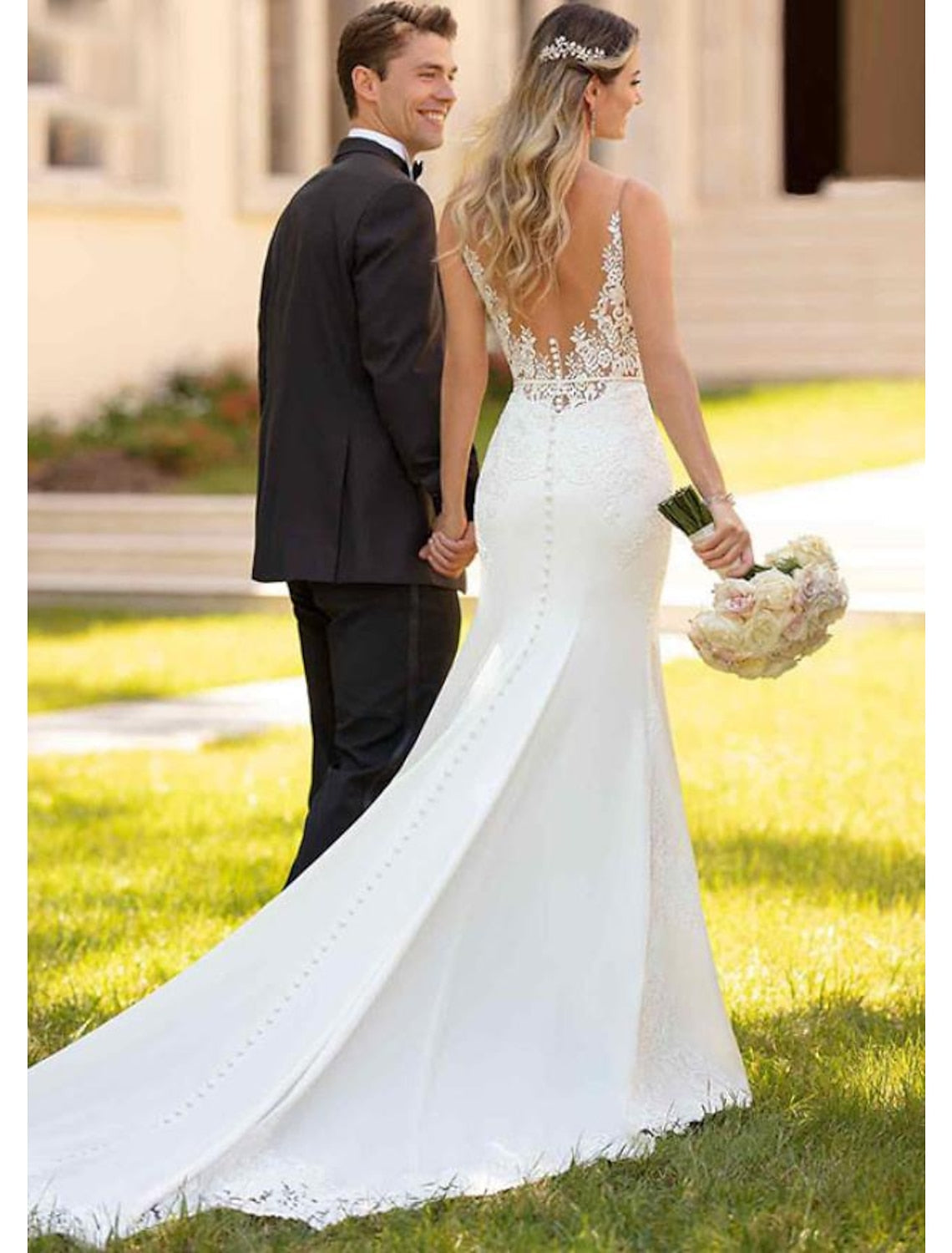 Trumpet/Mermaid V-Neck Floor-length Lace Wedding Dress Champagne