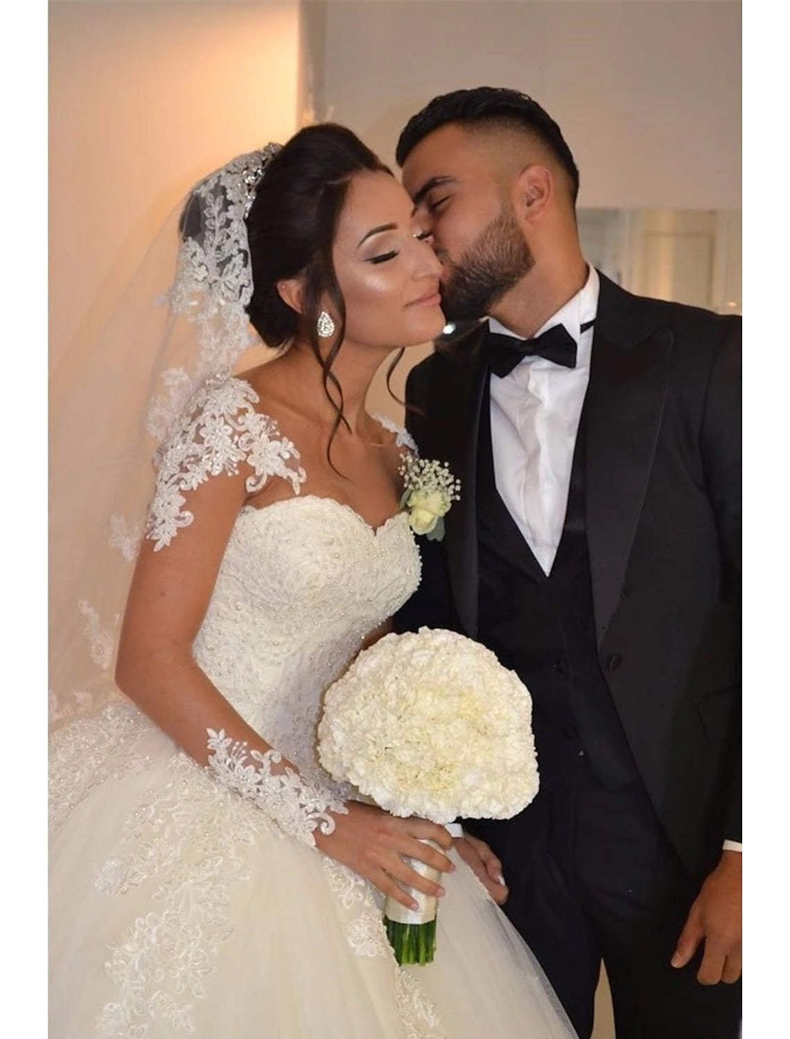 Ball Gown Sweetheart Floor-length Lace Wedding Dress White