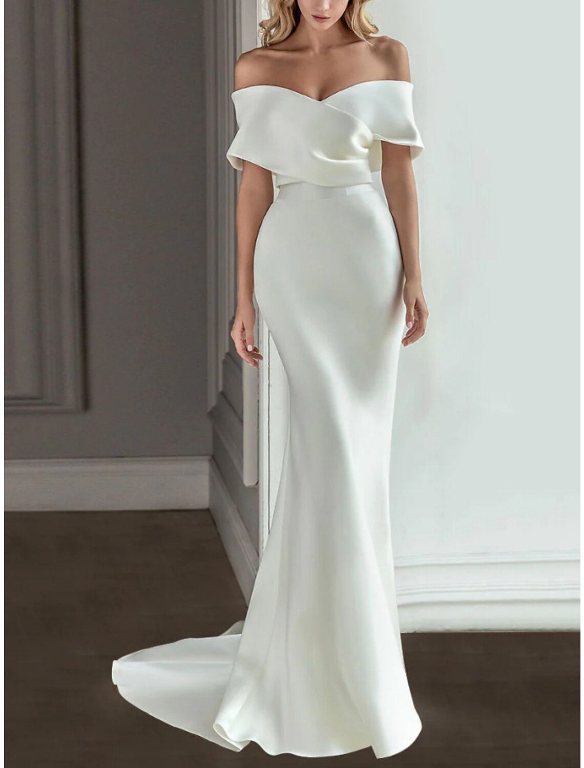 A-Line/Princess Off-the-Shoulder Floor-length Wedding Dress Champagne
