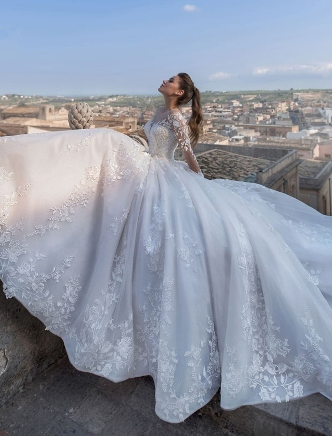 Ball Gown V-Neck Floor-length Lace Wedding Dress Ivory