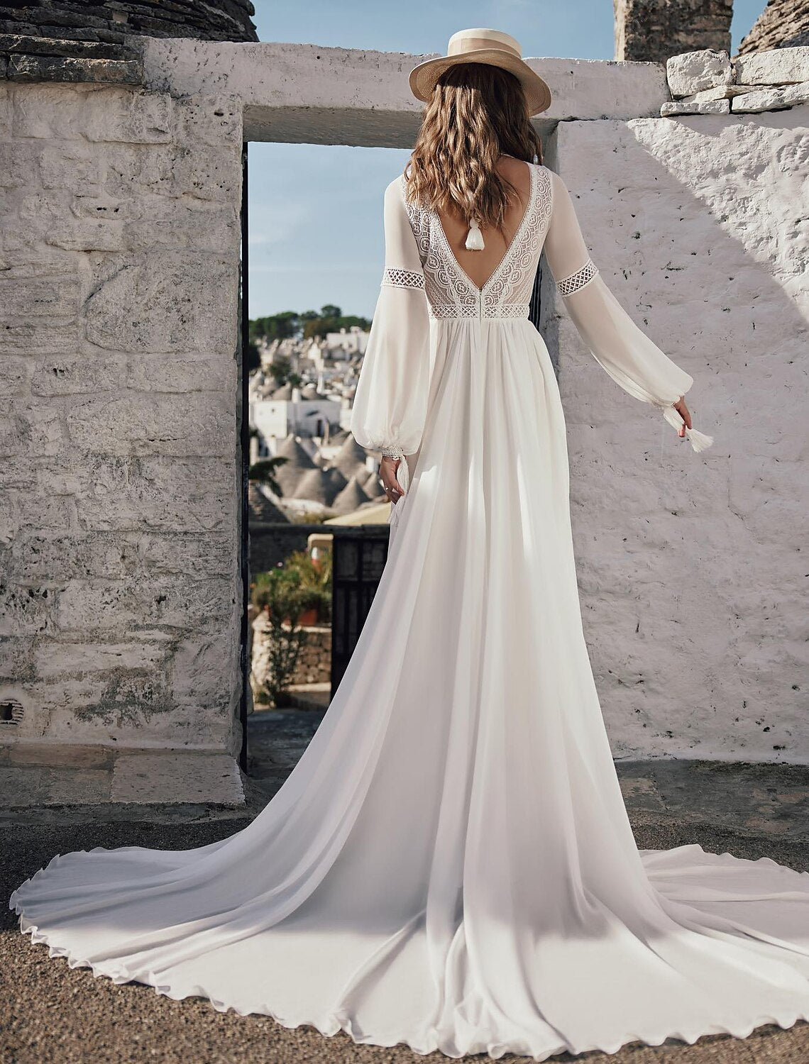 A-Line/Princess V-Neck Floor-length Lace Wedding Dress White