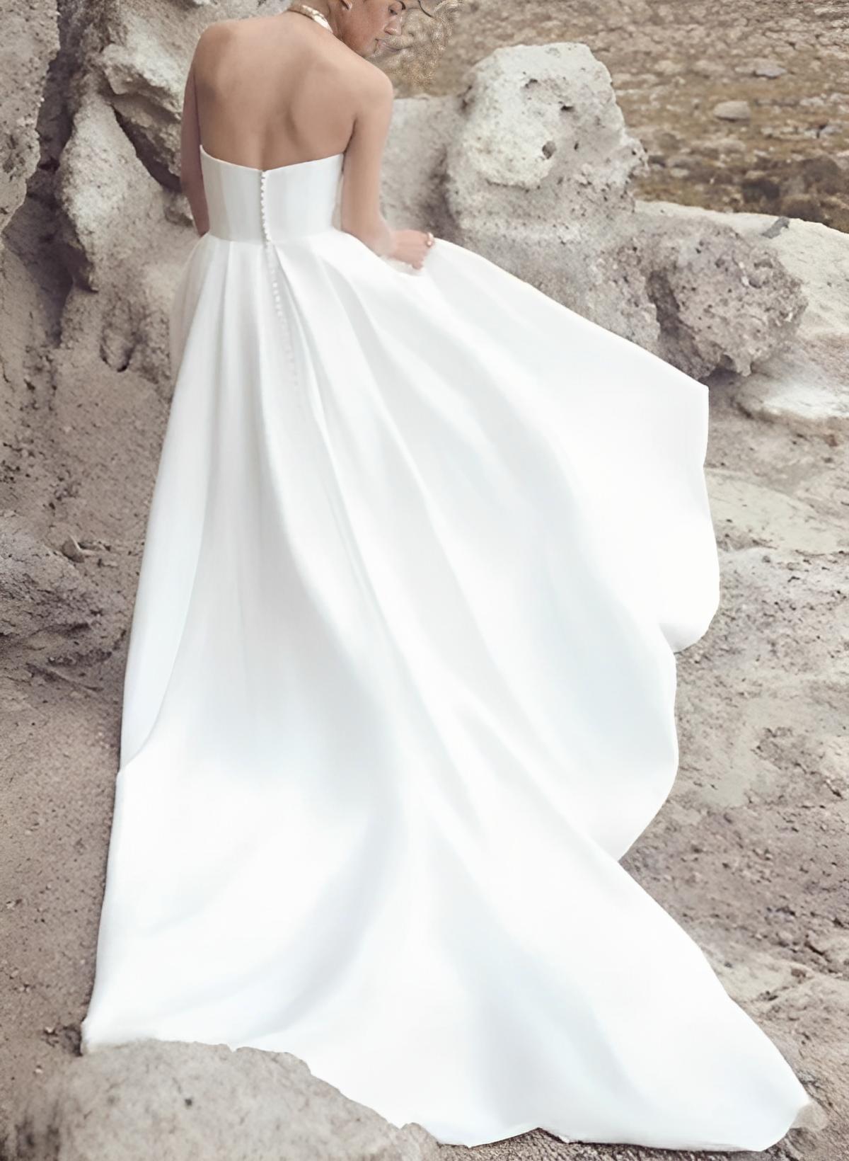 A-Line/Princess Strapless Plus Size Wedding Dress with Split Side Champagne