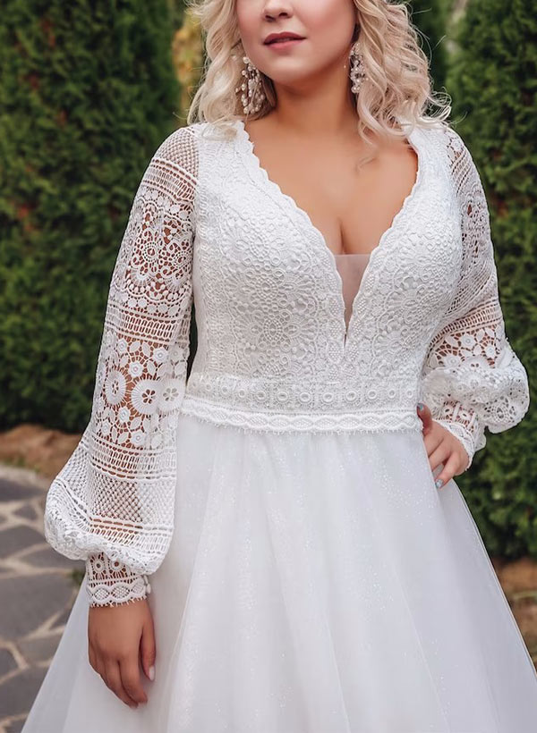 A-Line/Princess V-Neck Plus Size Lace Wedding Dress with Applique Ivory