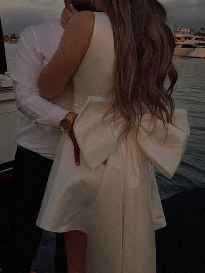 A-Line/Princess V-Neck Mini Wedding Dress With Bow Champagne