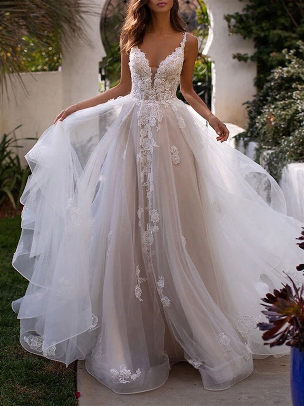 A-Line/Princess Sweetheart Wedding Dress Spaghetti Straps with Appliques Ivory