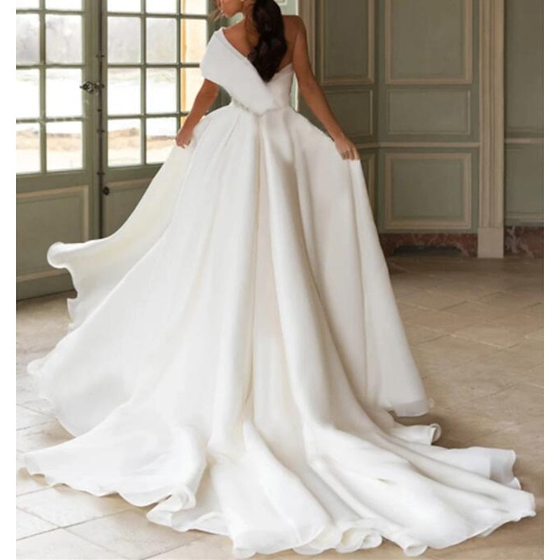 A-Line/Princess One Shoulder Wedding Dresses Court Train With Appliques Split Front Ivory