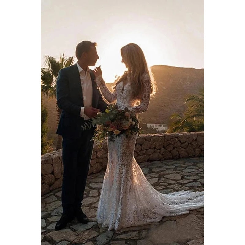 Mermaid / Trumpet V-Neck Long Sleeves Wedding Dresses Court Train with Appliques White