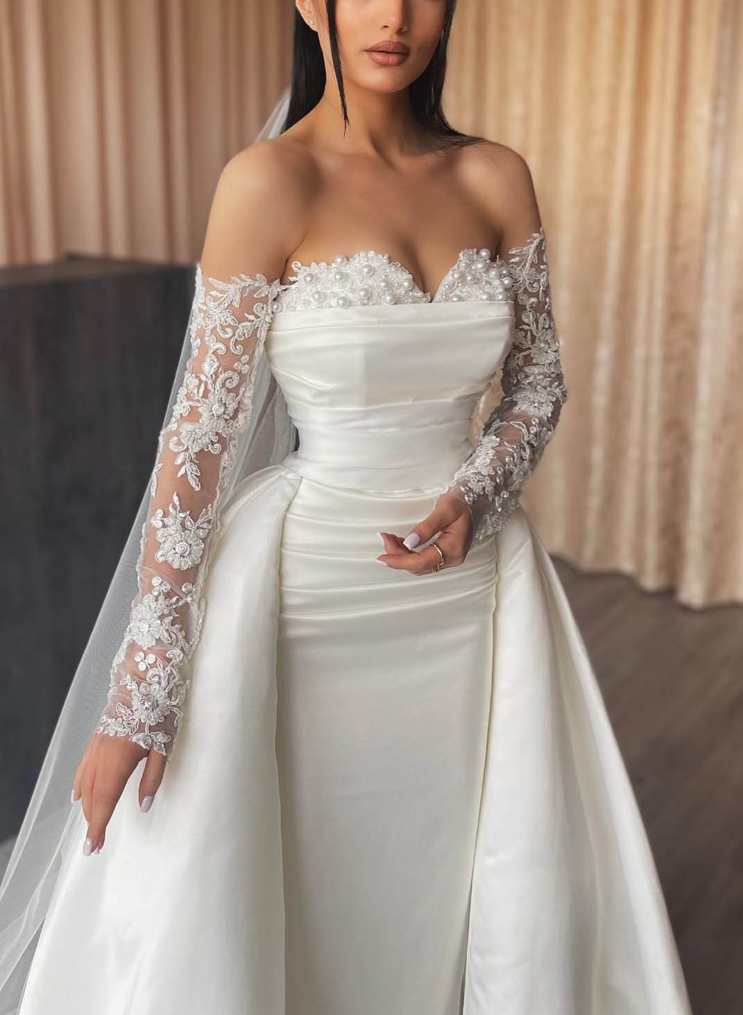 Sheath/Column Off-the-Shoulder Floor-length Lace Wedding Dress Ivory