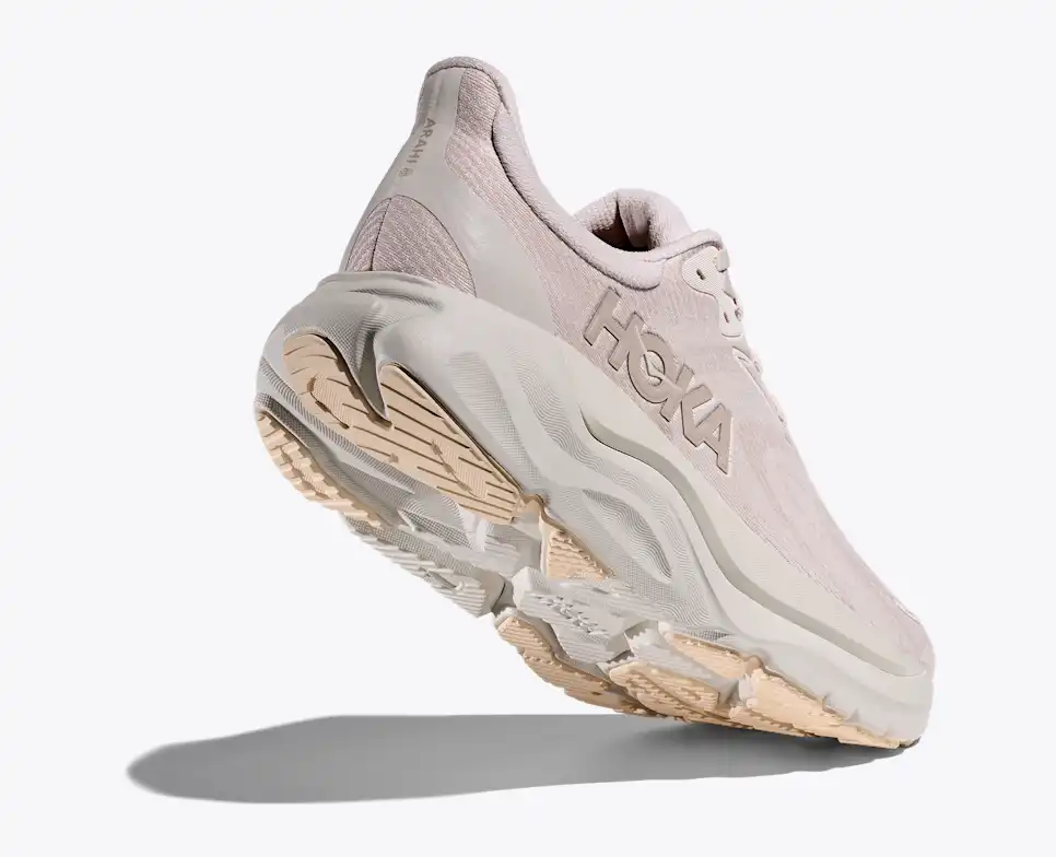 HOKA | Arahi 8