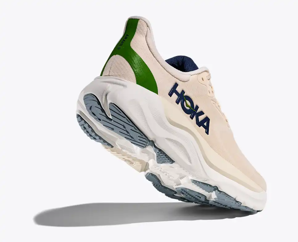 HOKA | Arahi 8