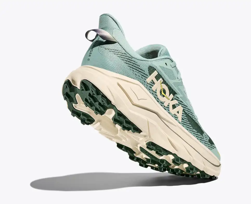 HOKA | Challenger 8
