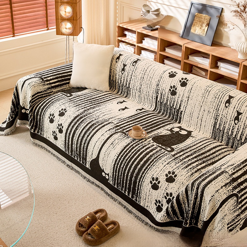 Gruby pokrowiec na sofę chroniący przed zadrapaniami kota