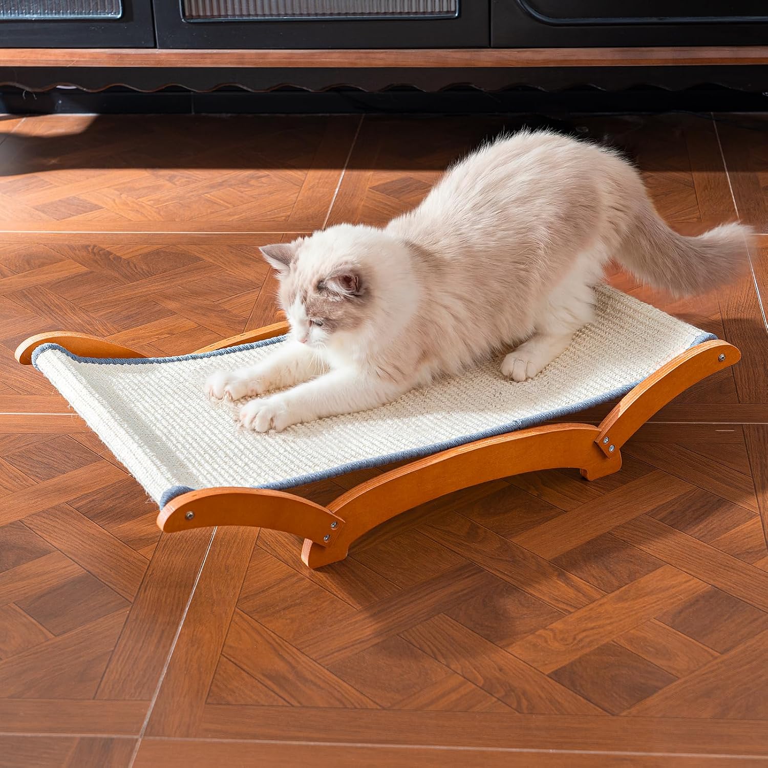 Sisal Cat Scratcher Bed for Indoor Large Cats Lounger & Sleep 