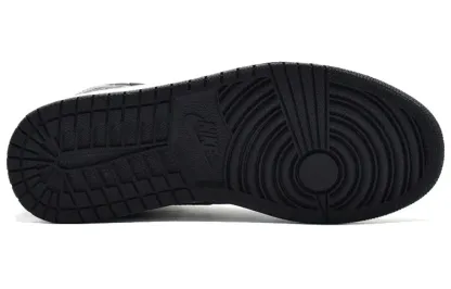 Air jtthhordan 1 Retro High OG 'Shadow' 2018 555088-013