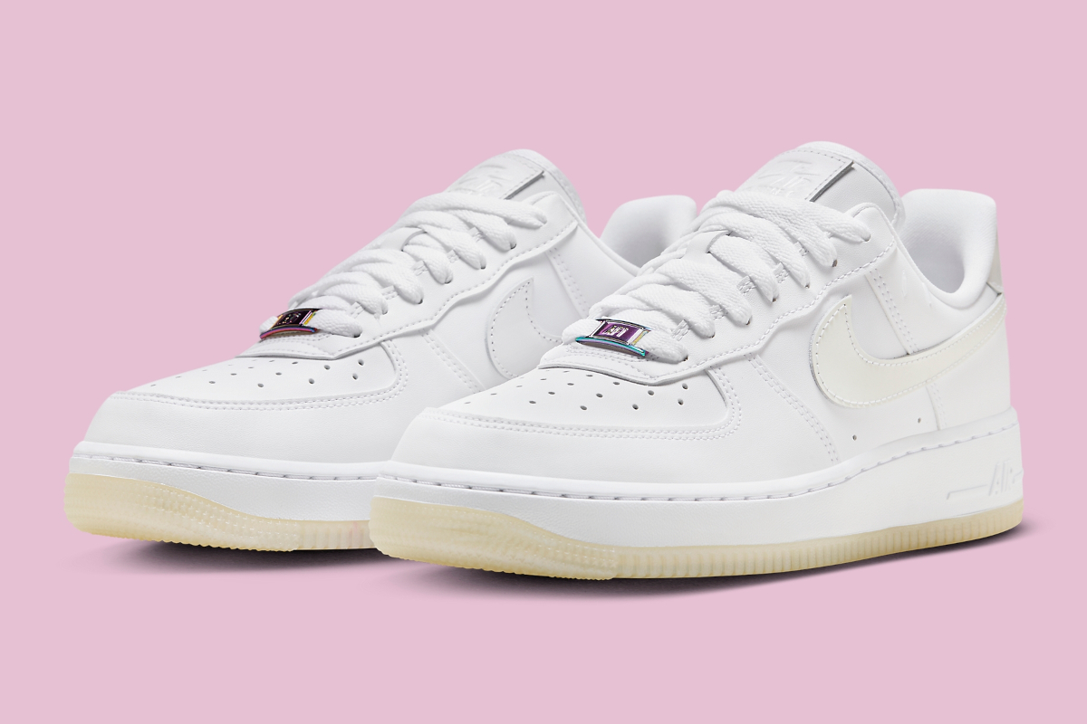 Nike Air Force 1 “True Colors When Exposed To UV”