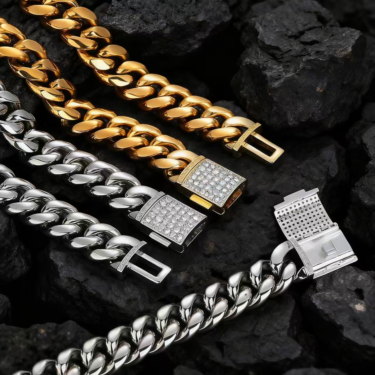 Cuban-Style Monaco Chain, 24-Inch Stainless Steel Men's Fashion Necklace for Daily Wear
