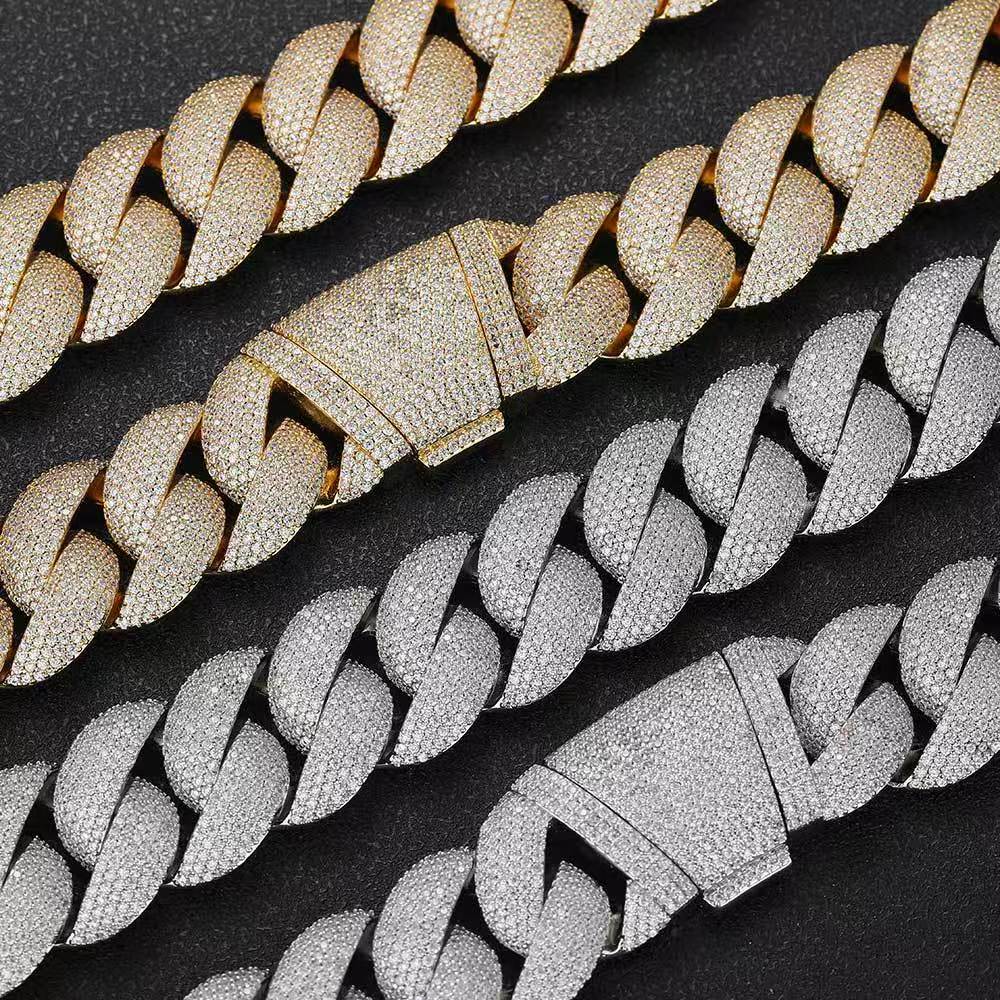 V-Buckle Iced Out Cuban Link Chain Necklace for Men – Hip Hop Miami Cuban Chain