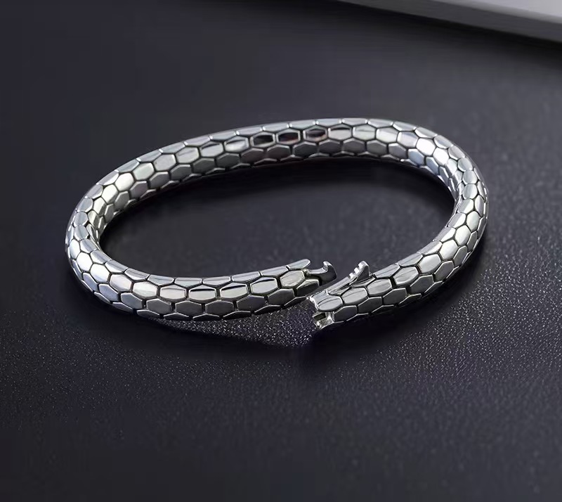 Gold Snake Link Bracelet – Waterproof Cuban Serpent Chain, Hypoallergenic Stainless Steel