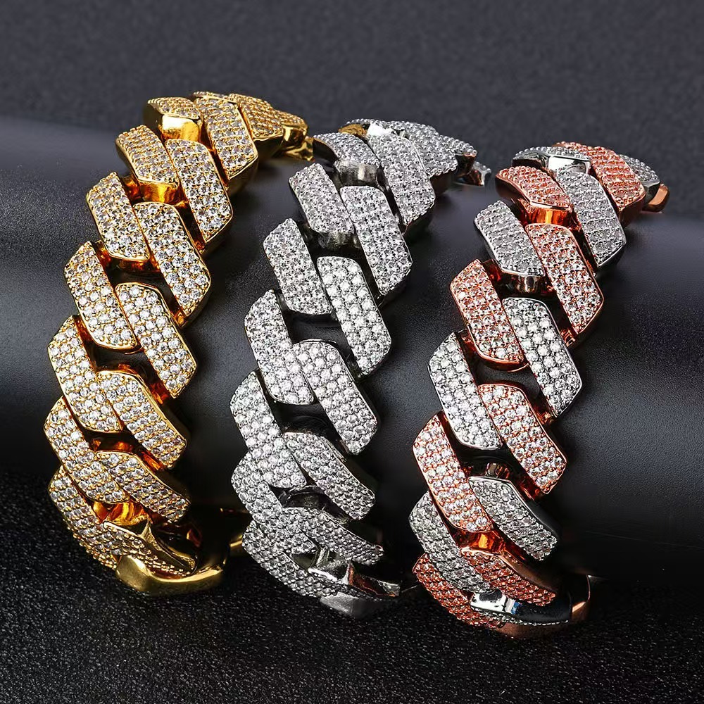 Iced Out Cuban Link Chain – 18K Gold Plated Hip Hop Necklace for Men