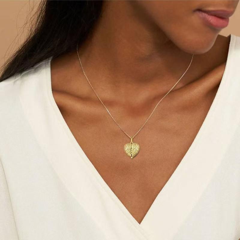 Custom Photo Angel Wings Circular Pendant, Personalized Memorial Photo Pendant Necklace for Women Man