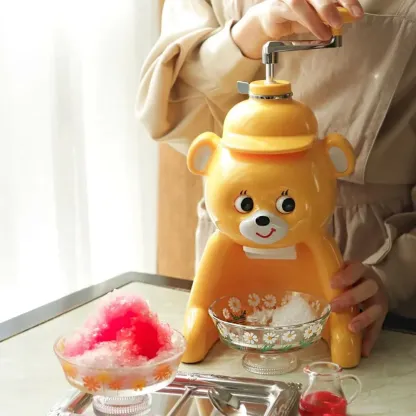 Retro Bear-Shaped Ice Shaver – Manual Spiral Handle, Stainless Steel Blade for Homemade Shaved Ice