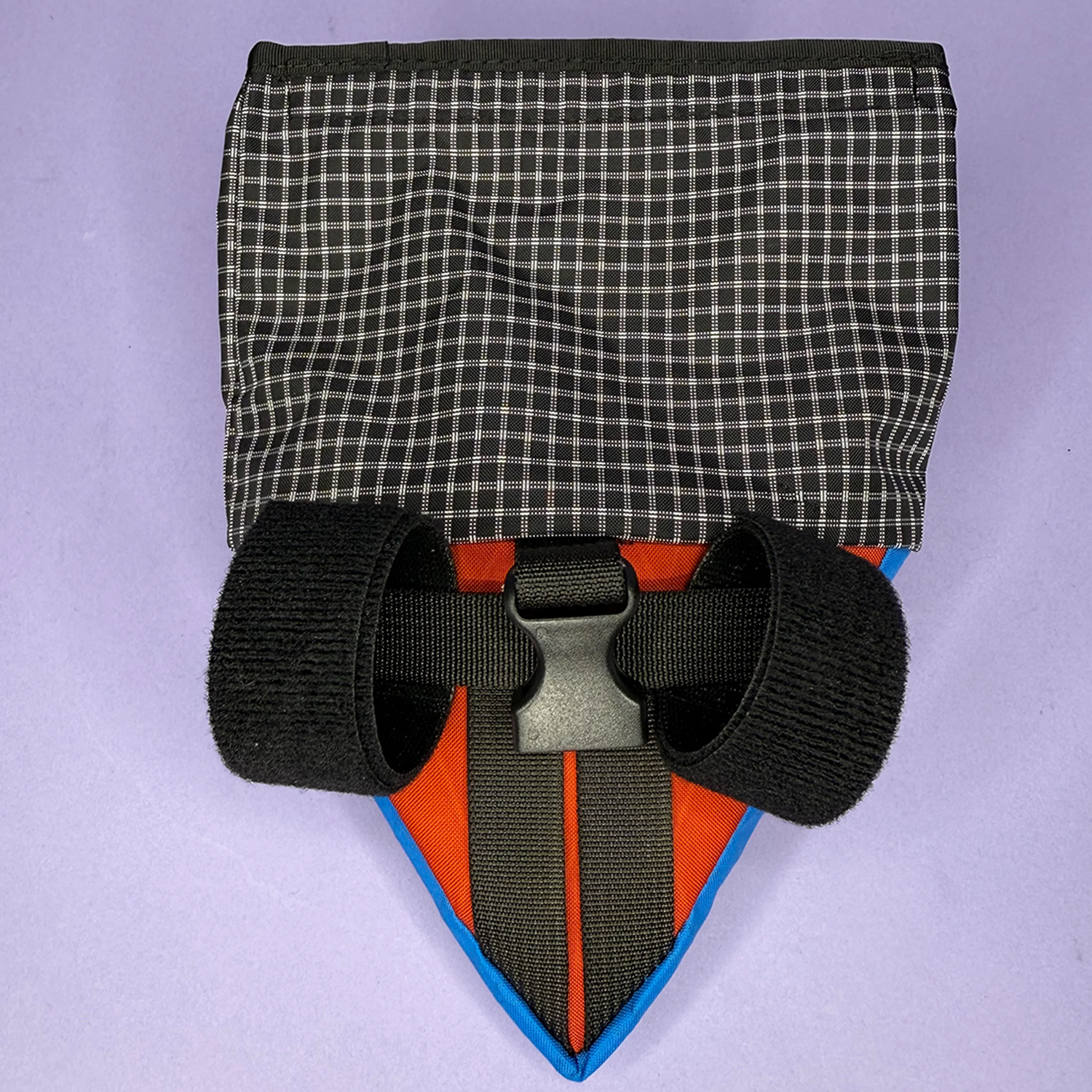 Bike Snack & Gear Storage System – Triangular Food Bag + Handlebar Roll Bag for Cycling Adventures