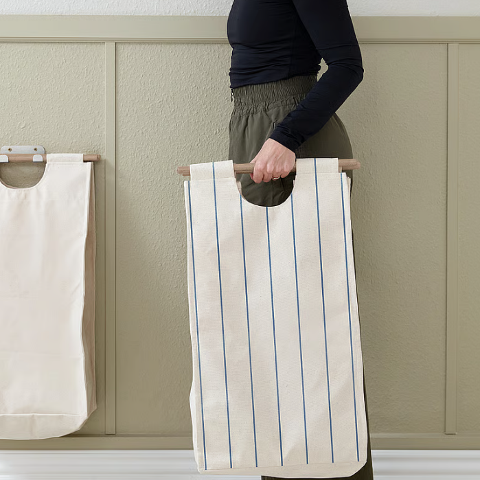 Wall-Mounted Laundry Bag – Oak Wood & Metal Hook, Minimalist Scandinavian Style