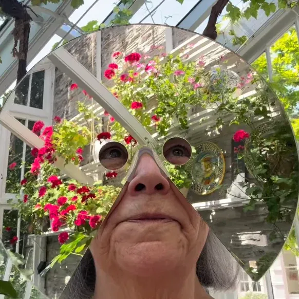 Mirror Mask – See What the Wearer Sees, Anti‑Selfie, for Artists & Filmmakers