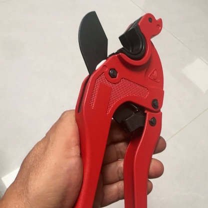 Multifunction PVC Pipe Cutter – Clean, Precise Cuts for Plastic Pipes, 3-in-1 Design
