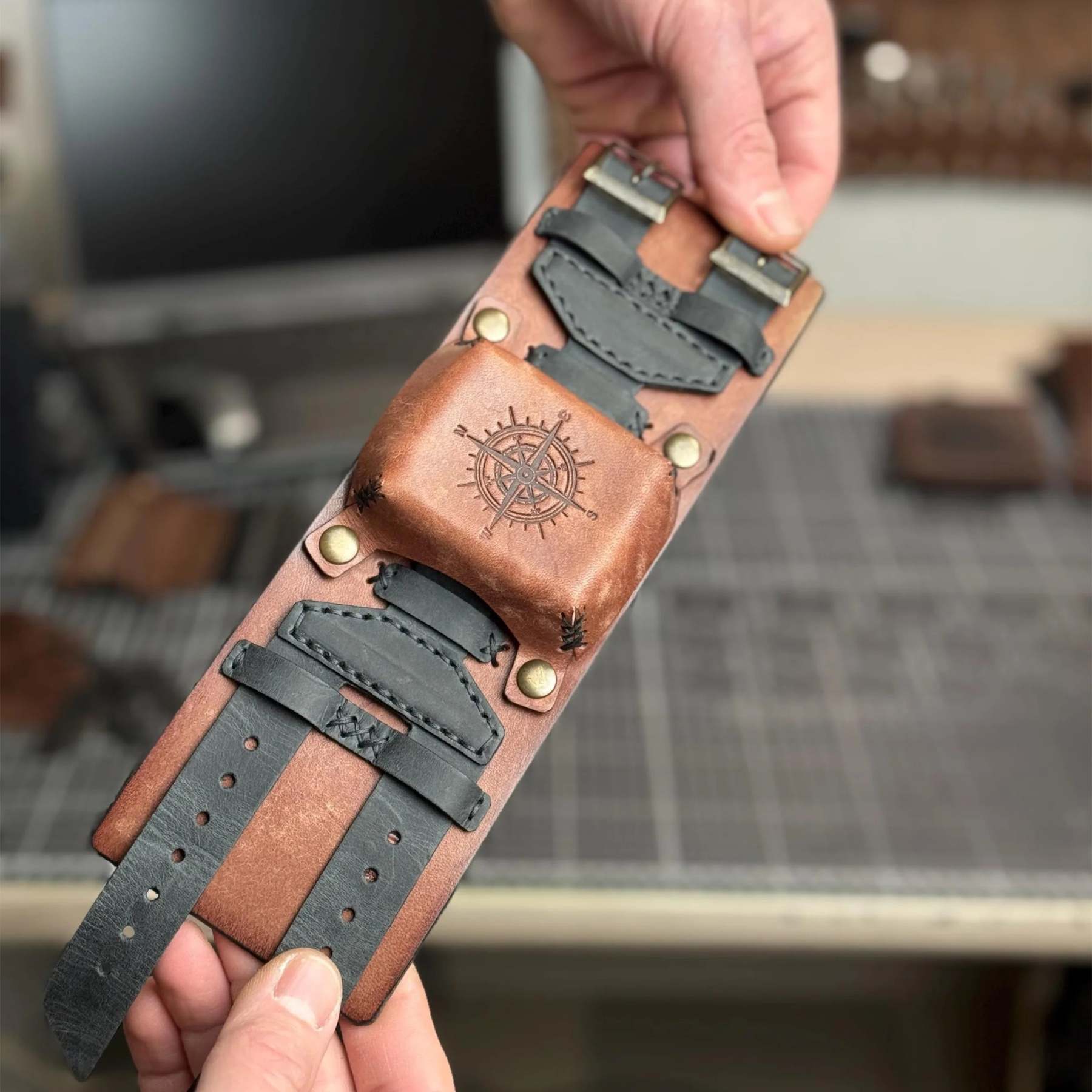 Genuine Leather Flip Strap – Wide Handcrafted Design for Smartwatches & Classic Watches
