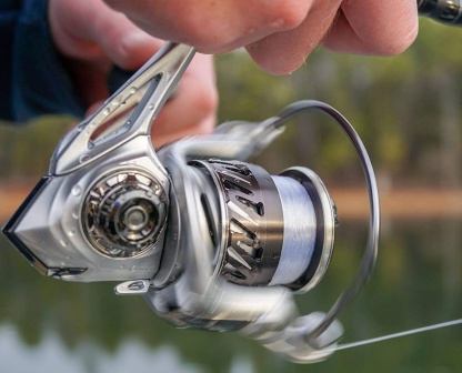 Spinning Reel – Aluminum Body, 20+ lb Carbonite Drag, 10BB+1RB, for Tournament & Inshore Fishing