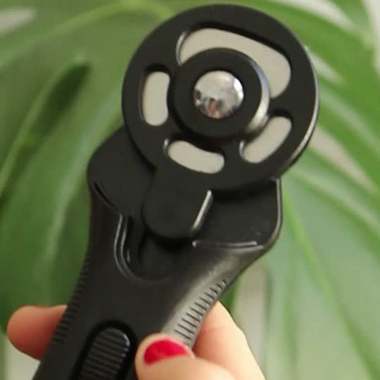 45mm Rotary Cutter – Smooth Fabric Cutting Tool