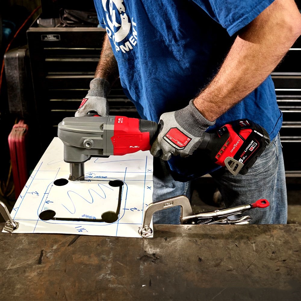 Cordless Nibbler – Cuts 10‑Gauge Steel, 57mm Radius, Variable Speed, ONE‑KEY Trackable