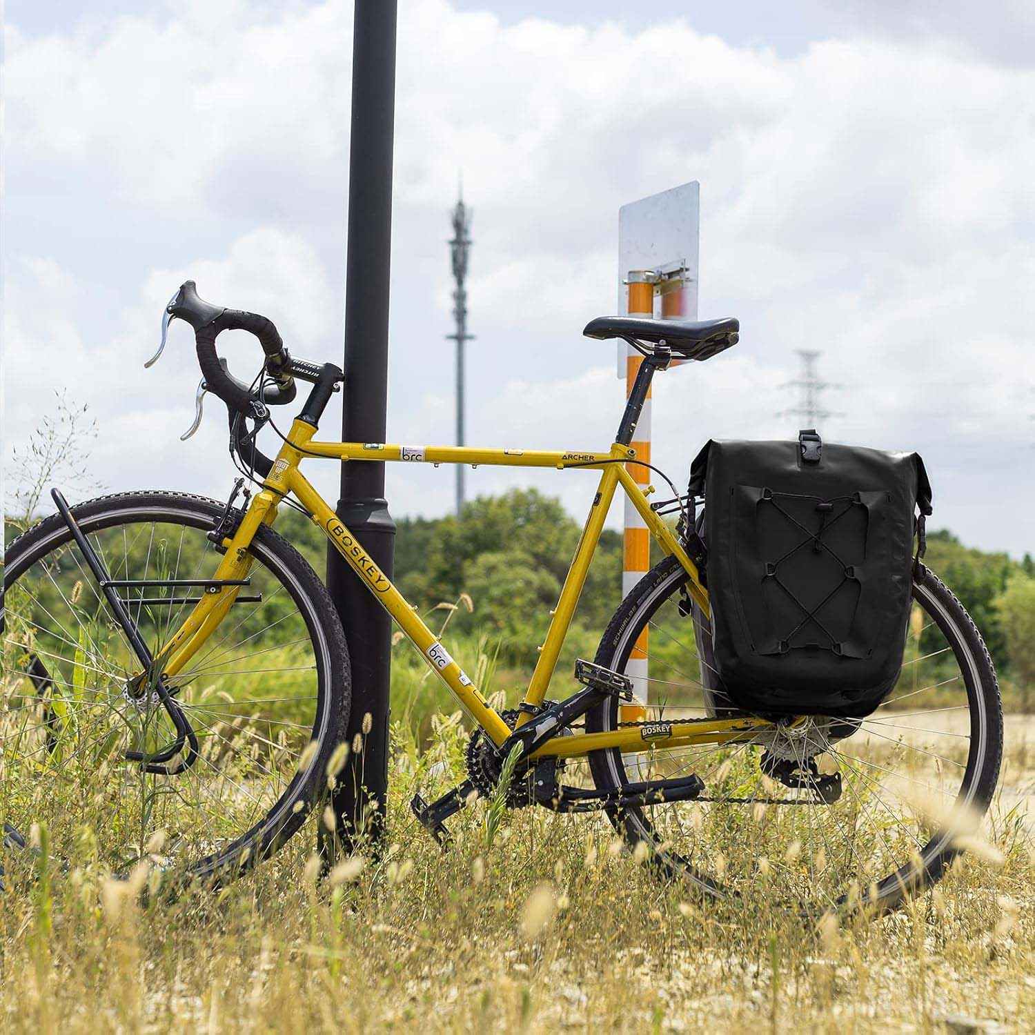 Waterproof Bike Rear Panniers – 30L Capacity, Quick‑Release Mount, Commuter & Touring Ready