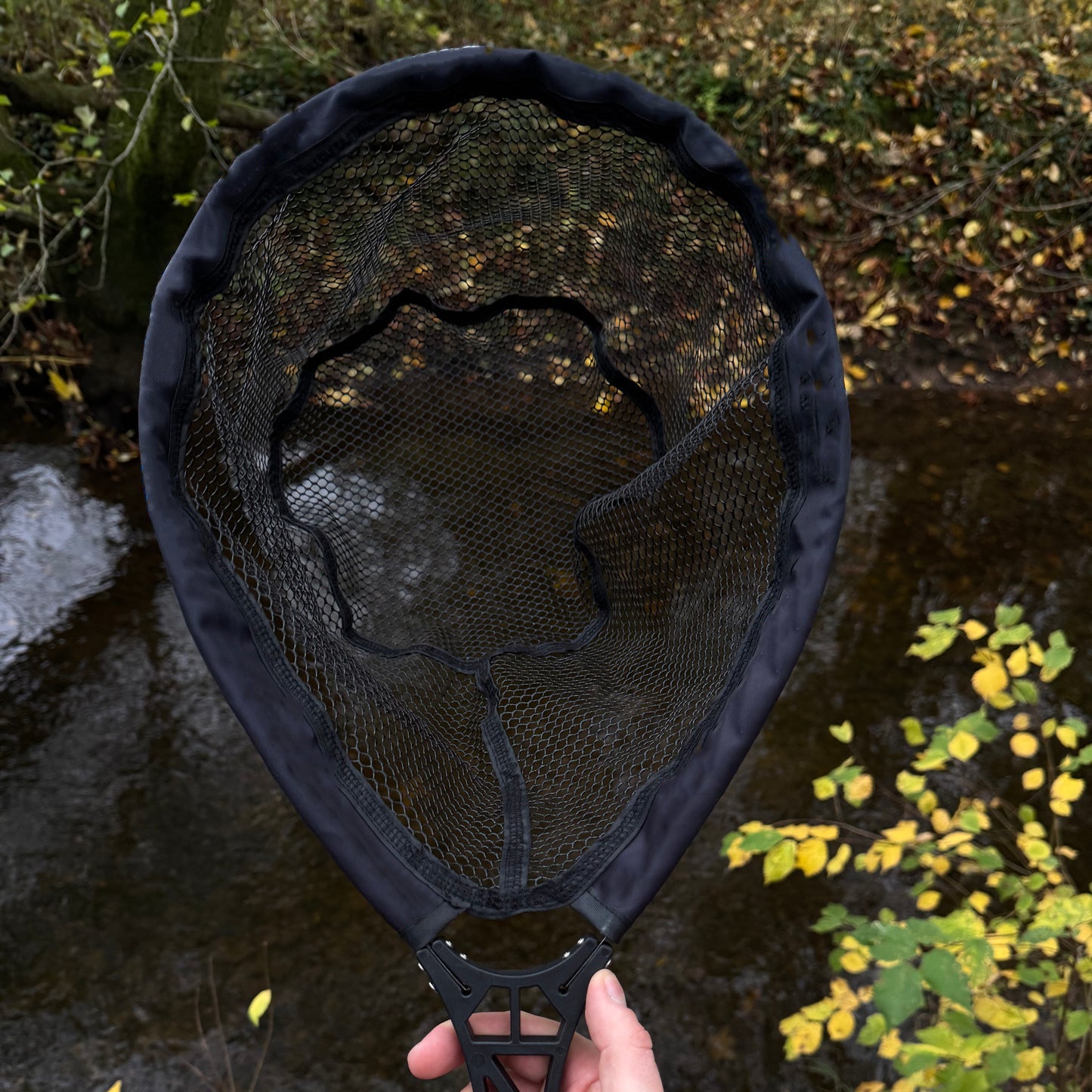 Foldable Fishing Landing Net – Ultra-Compact, Rubber Mesh, Travel-Ready for Anglers