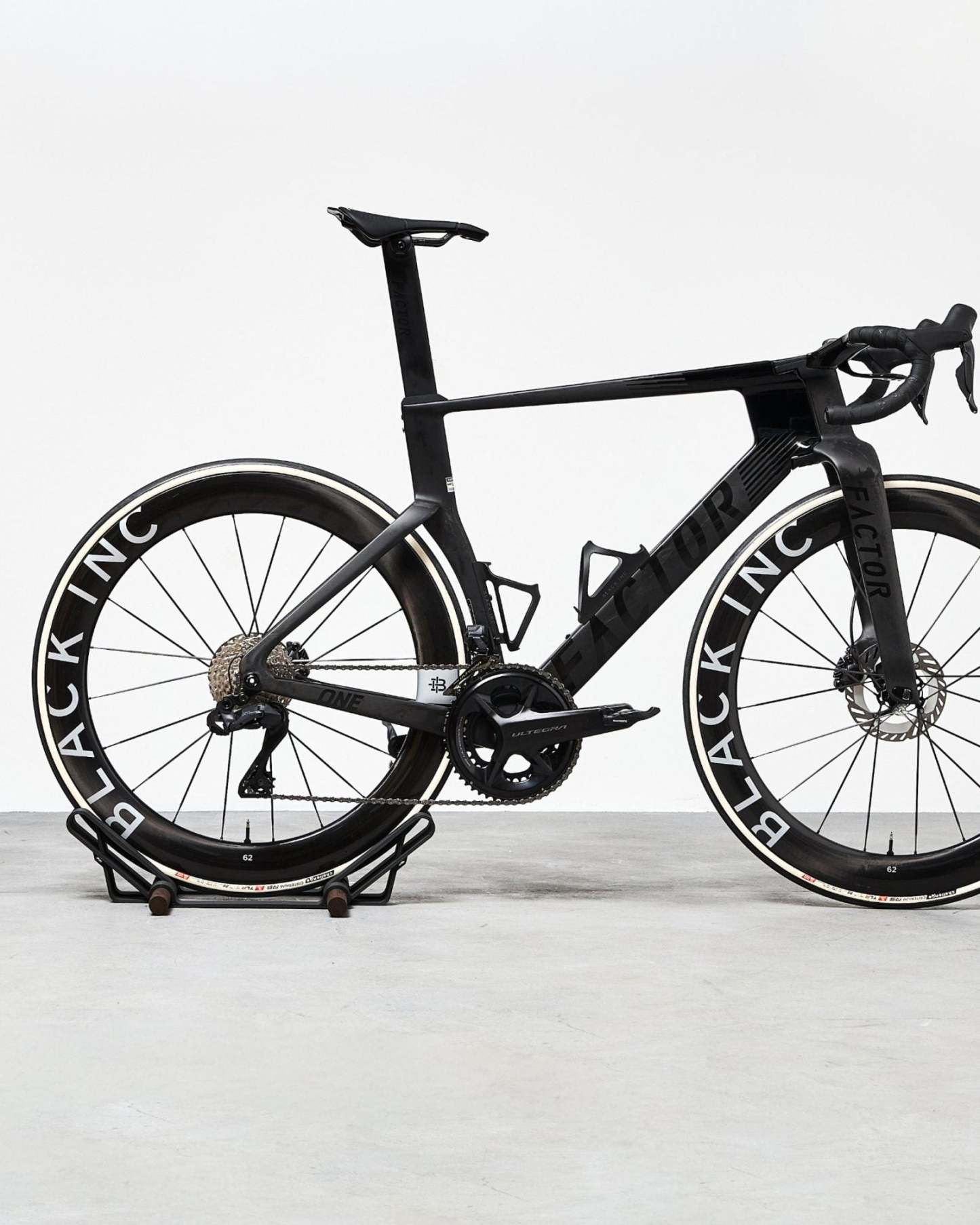 Bicycle Stand – Vertical Bike Display with Solid Oak Design