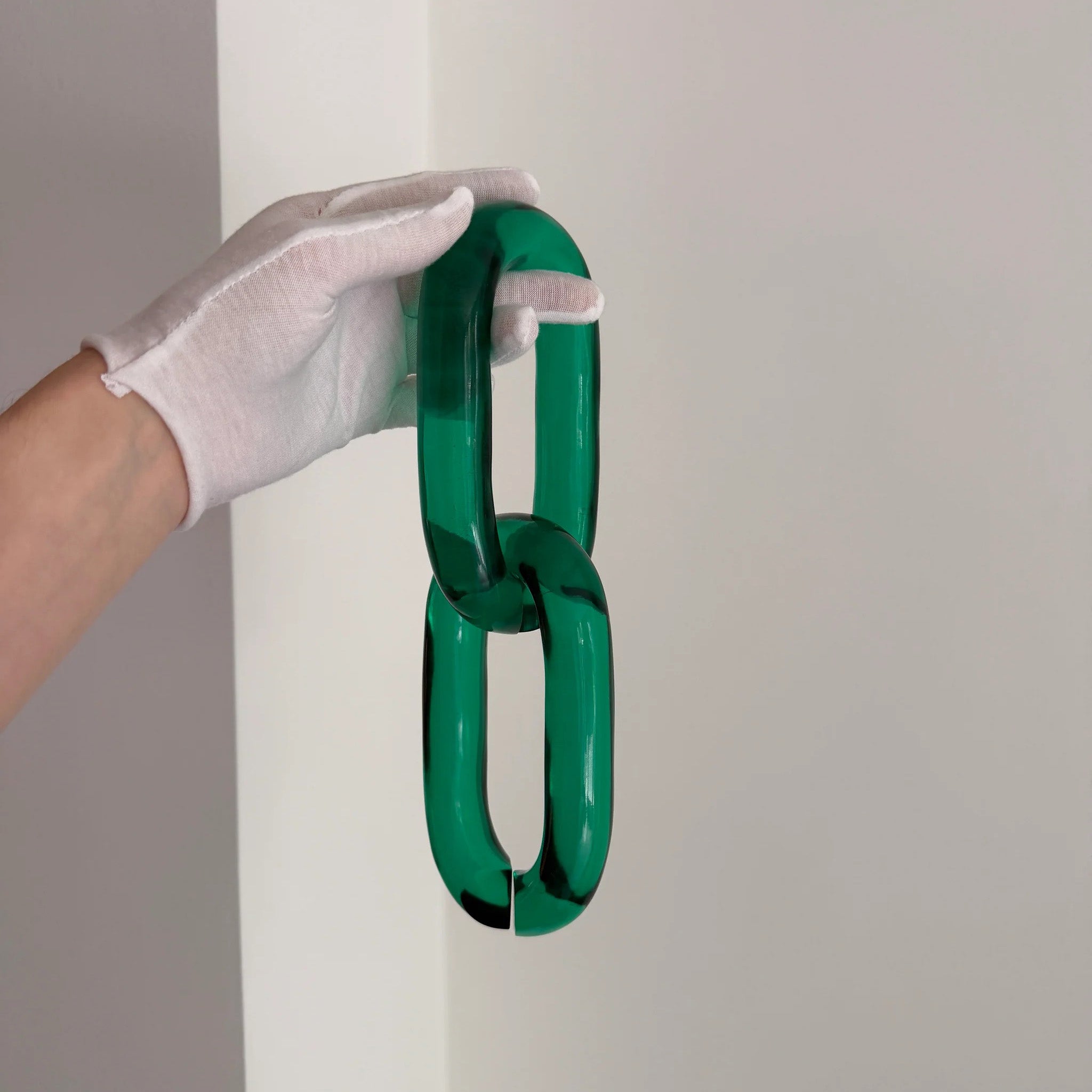 Wall & Ceiling Infinity Hook – Metal Mount for Art Installations, Cables & Displays, 35‑Link Capacity